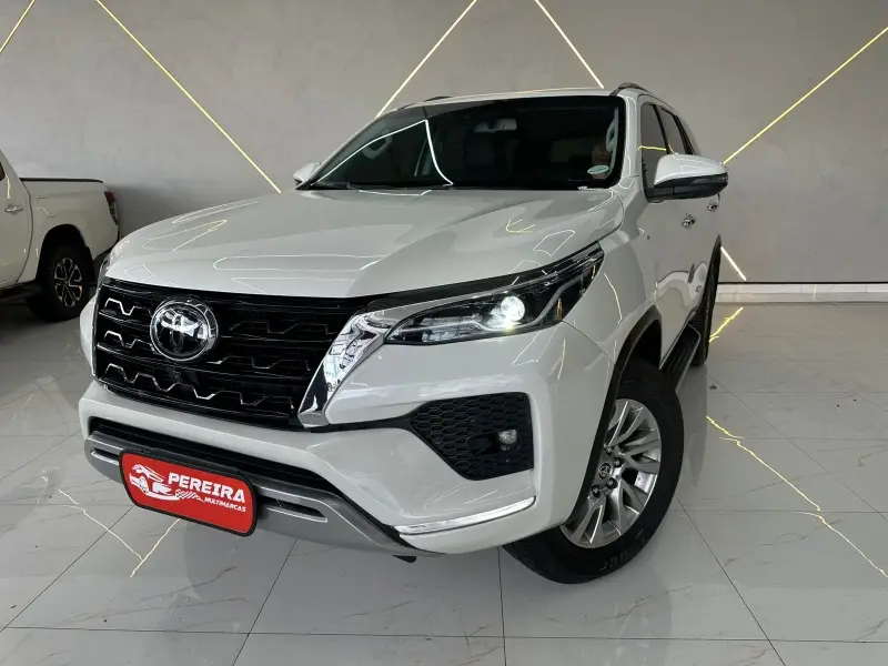 Toyota SW4 SRX 2.8 turbodiesel 5L 4x4 (Aut)