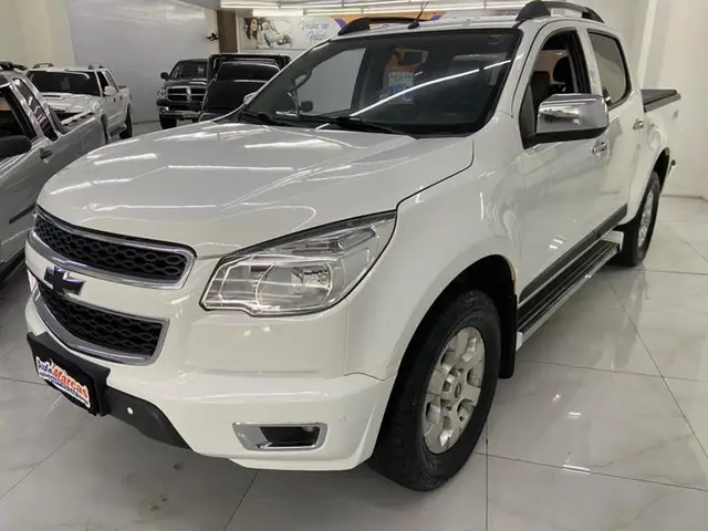 Carro Chevrolet S10 Cabine Dupla 2014 S10 2.8 CTDI LS 4WD (Cabine Dupla)