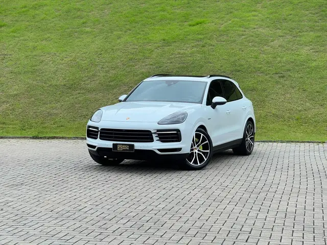 Carro Porsche Cayenne Coupé 2023 E-Hybrid 3.0