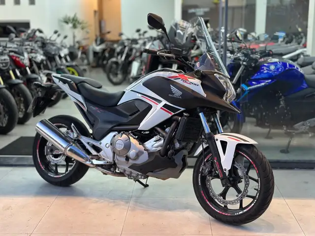 Carro Honda NC 700X 2013 STD