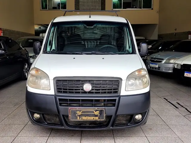 Carro Fiat Doblò Cargo 2015 Doblò 1.8 E.torQ Ambulância (Flex)