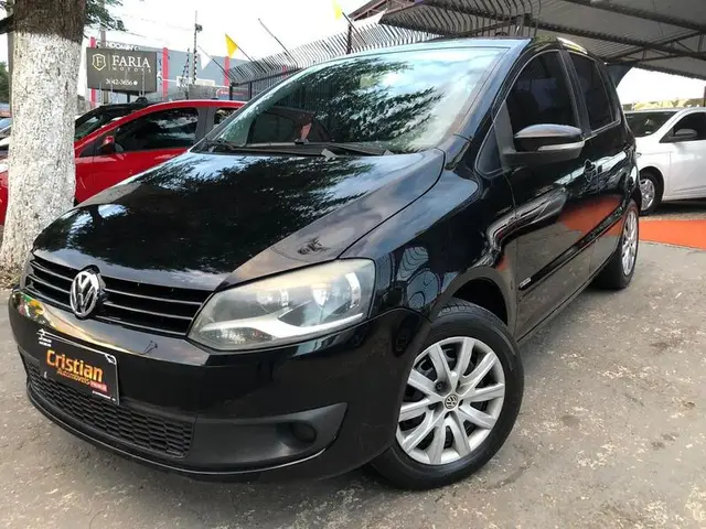 Carro Volkswagen Fox 2014 1.0 TEC (Flex) 2p