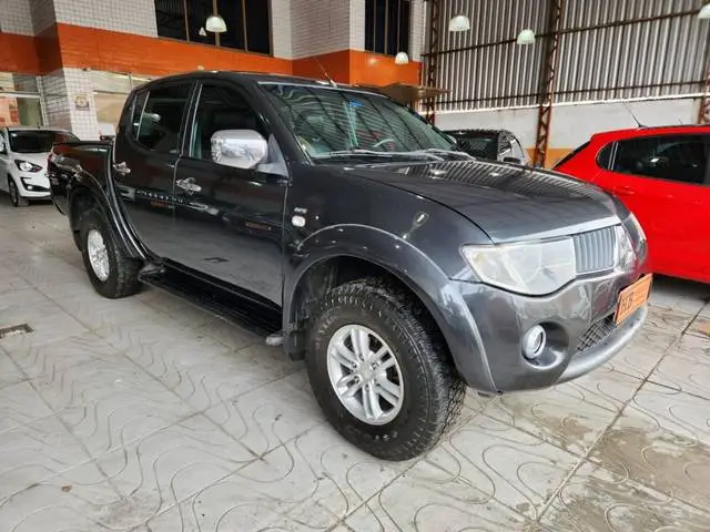 Carro Mitsubishi L200 Triton Sport 2010 L 200 Triton HPE 4x4 3.5 V6 (flex) (cab. dupla) (aut)