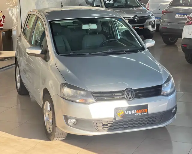 Carro Volkswagen Fox 2013 1.0 TEC (Flex) 4p