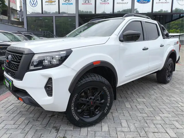 Carro Nissan Frontier 2023 2.3 TD CD Attack 4x4