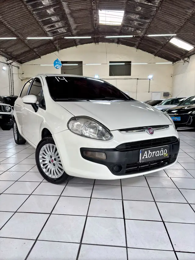 Carro Fiat Punto 2014 Attractive 1.4 (Flex)