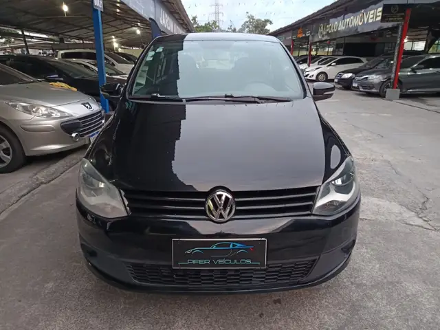 Carro Volkswagen Fox 2014 1.0 TEC (Flex) 4p
