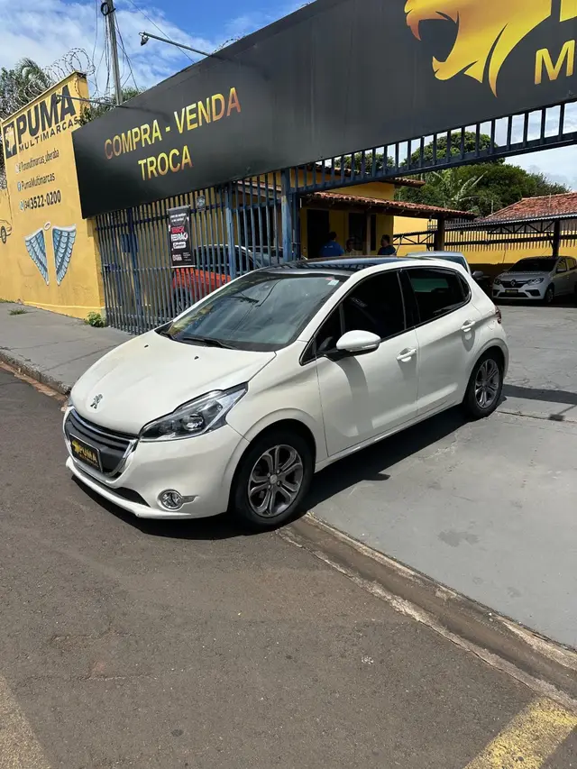 Carro Peugeot 208 2015 Griffe 1.6 16V (Flex)