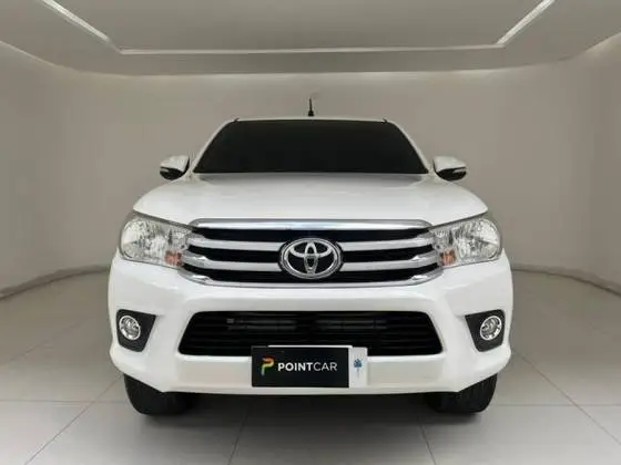 Toyota Hilux 2.8 TDI STD CD 4x4