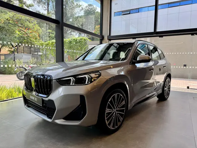 Carro BMW X1 2025 sDrive20i M Sport 2.0 Turbo (Aut.)