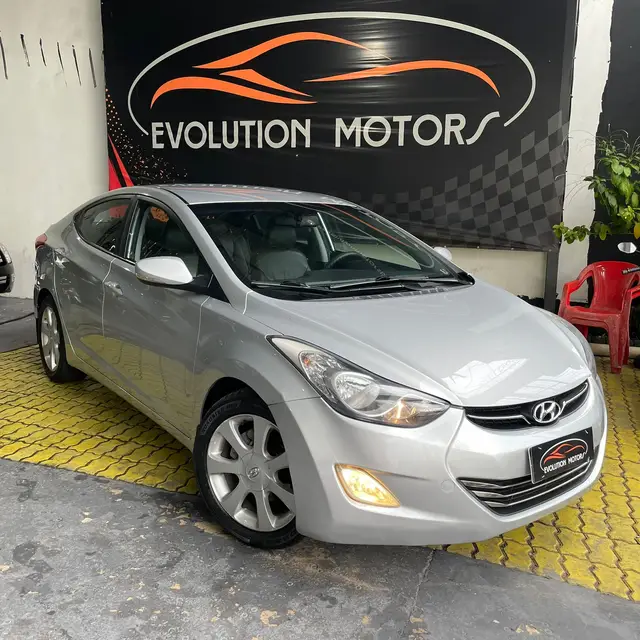 Carro Hyundai Elantra 2013 Sedan 1.8 GLS (aut)