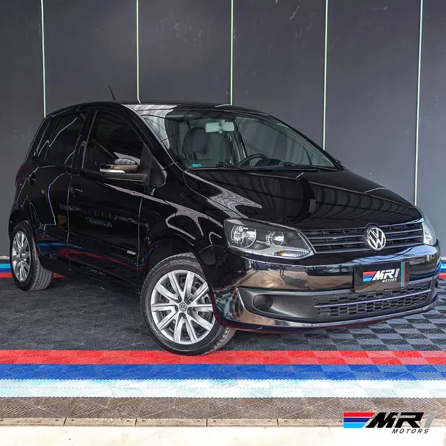 Carro Volkswagen Fox 2013 1.0 TEC (Flex) 4p