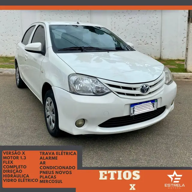 Carro Toyota Etios 2014 X 1.3 (Flex)