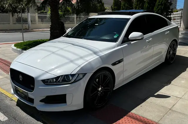 Carro Jaguar XE 2016 2.0 GTDI R-Sport
