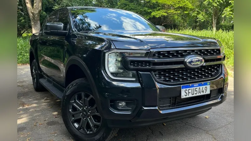 Ford Ranger Black custa menos e leva mais carga que a Fiat Toro