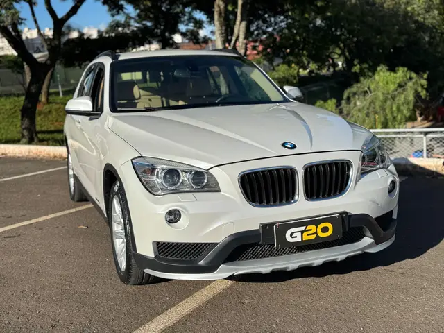 Carro BMW X1 2015 2.0 sDrive20i Activeflex