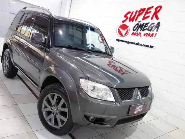 Carro Mitsubishi Pajero TR4 2013 2.0 16V 4x2 (Flex)