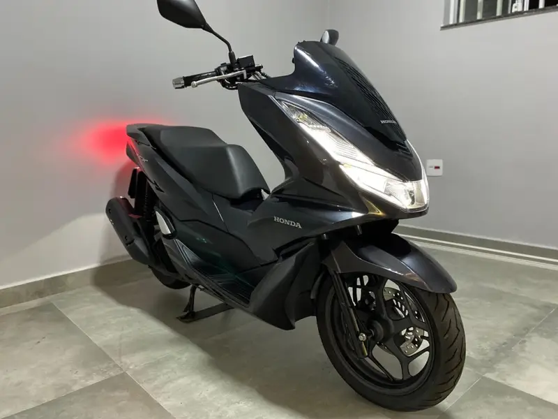 Honda PCX 160 DLX ABS
