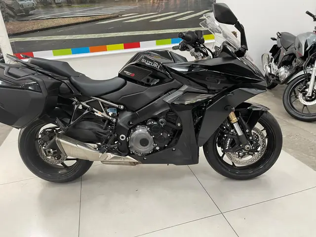 Carro Suzuki GSX S 1000 2024 GT