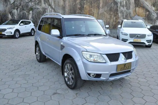 Carro Mitsubishi Pajero TR4 2013 2.0 16V 4x2 (Flex) (Aut)