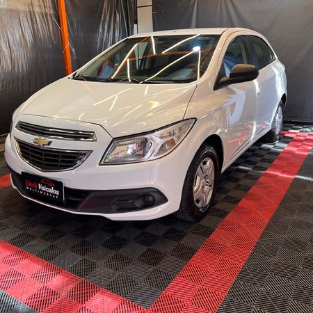 Onix 1.0 LT SPE/4