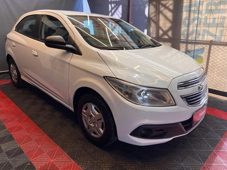 Onix 1.0 LT SPE/4