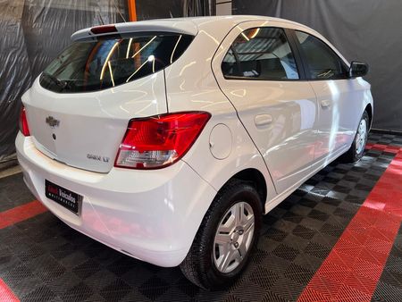 Onix 1.0 LT SPE/4