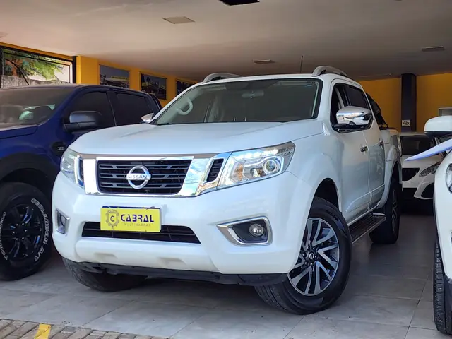 Carro Nissan Frontier 2021 2.3 TD CD LE 4x4 (Aut)