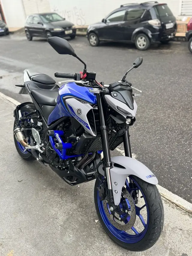 Carro Yamaha MT-03 2022 STD