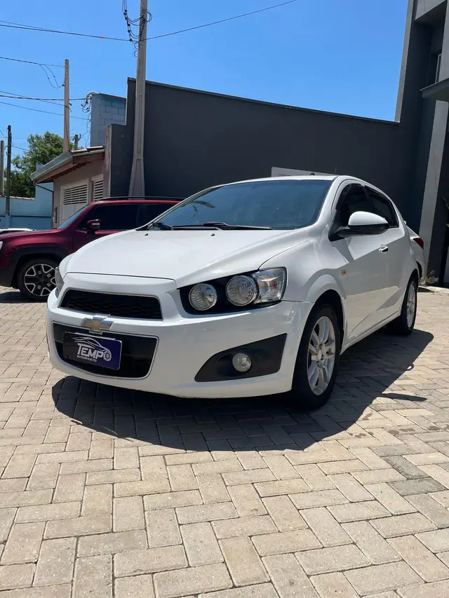 Carro Chevrolet Sonic 2013 Hatch LTZ 1.6 (Aut)