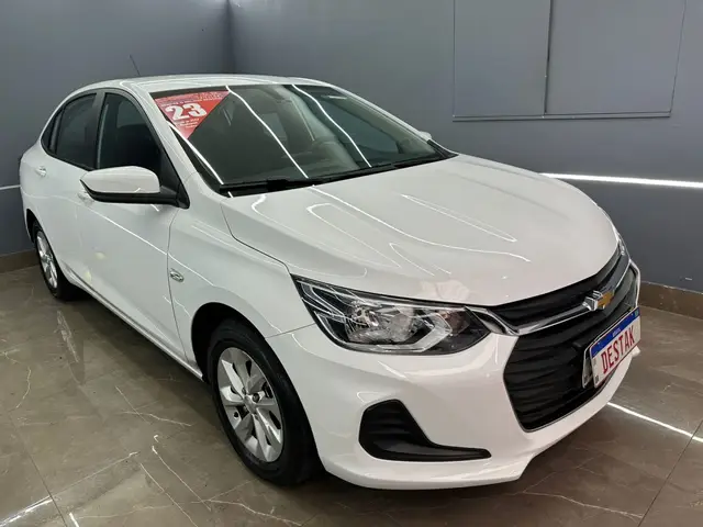 Carro Chevrolet Onix Plus 2023 LT 1.0