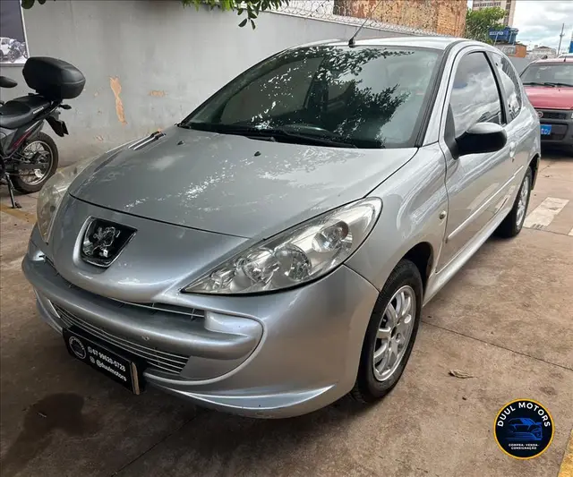 Carro Peugeot 207 2012 Hatch XR 1.4 8V (flex) 2p