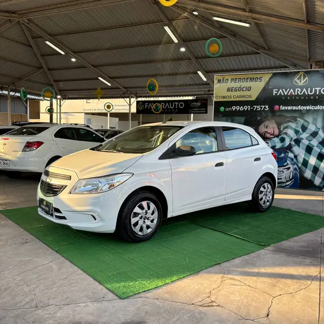 Carro Chevrolet Onix 2016 1.0 LS SPE/4