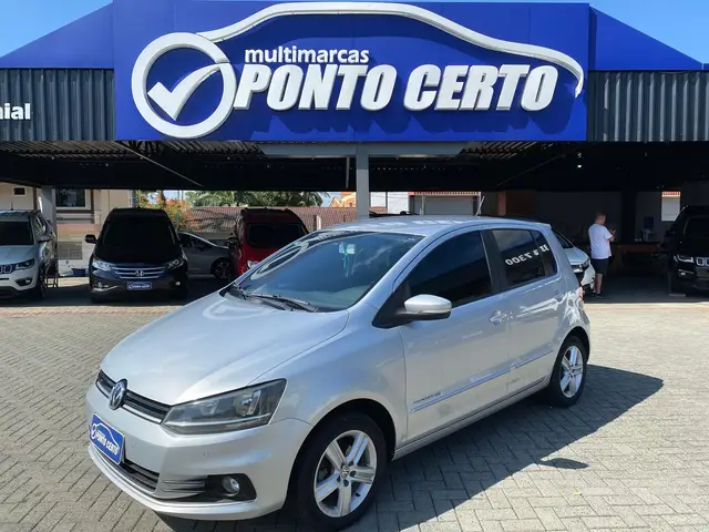 Carro Volkswagen Fox 2016 1.6 MSI Comfortline I-Motion (Flex)