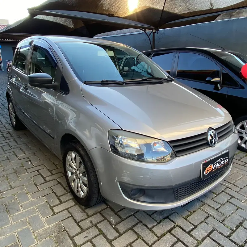 Volkswagen Fox 1.0 8V (Flex) 4p
