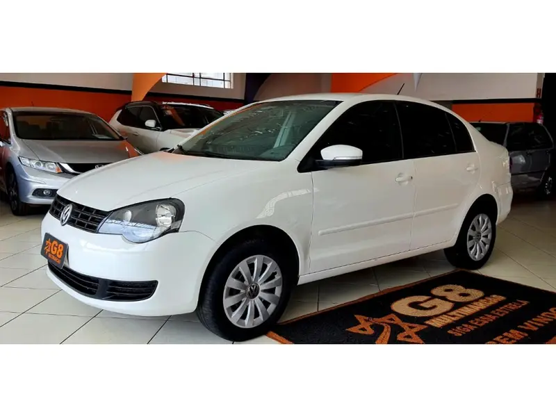 Volkswagen Polo Sedan 1.6 8V (Flex)