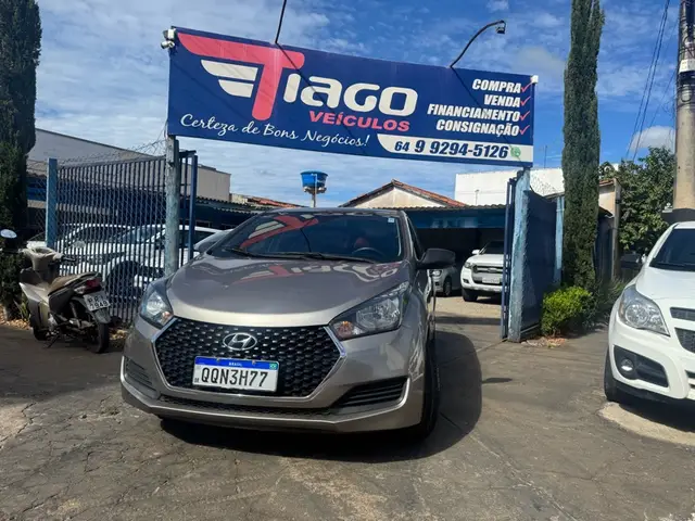 Carro Hyundai HB20S 2019 1.0 Unique (Flex)