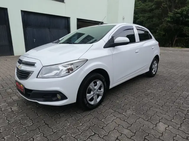 Carro Chevrolet Onix 2013 1.0 LT SPE/4