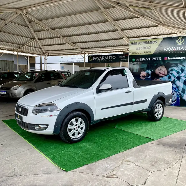 Carro Fiat Strada 2013 Trekking 1.6 16V (Flex)