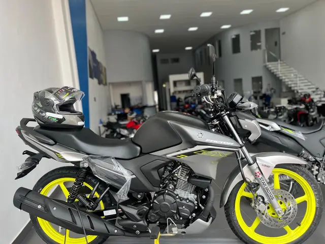Moto Yamaha YBR 150 Factor 2025 DX