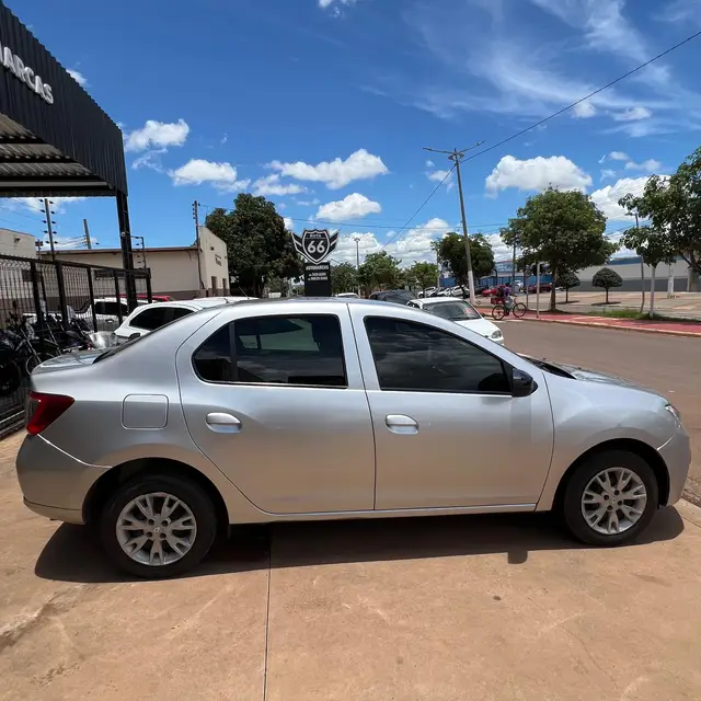 Carro Renault Logan 2022 Zen 1.0 12V SCe (Flex)