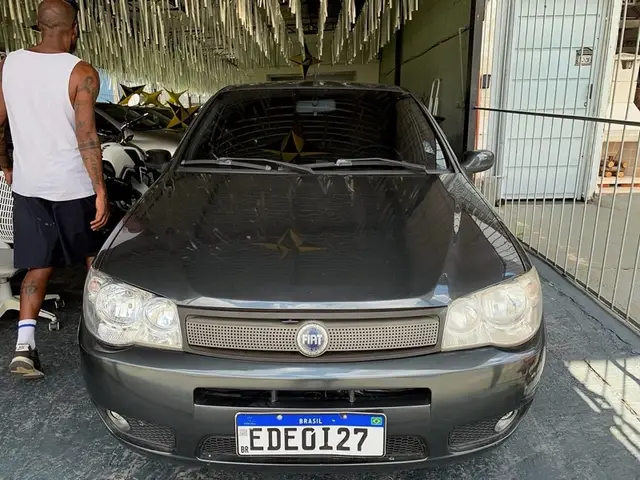Carro Fiat Siena 2008 HLX 1.8 8V (Flex)