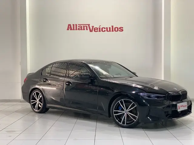 Carro BMW 320i 2023 M Sport 2.0 Turbo (Aut.)