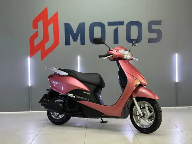 Carro Honda LEAD 2011 110