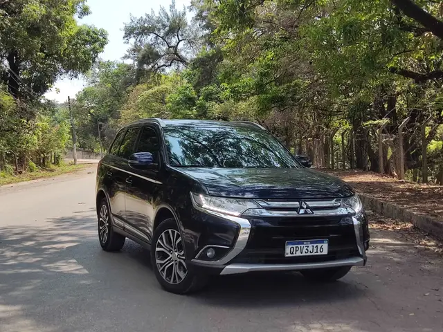 Carro Mitsubishi Outlander 2018 2.0 16V CVT