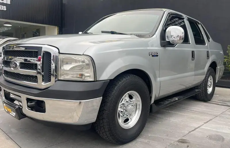 Ford F250 XL 3.9 (Cab Simples)