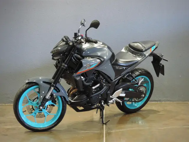 Carro Yamaha MT-03 2024 ABS