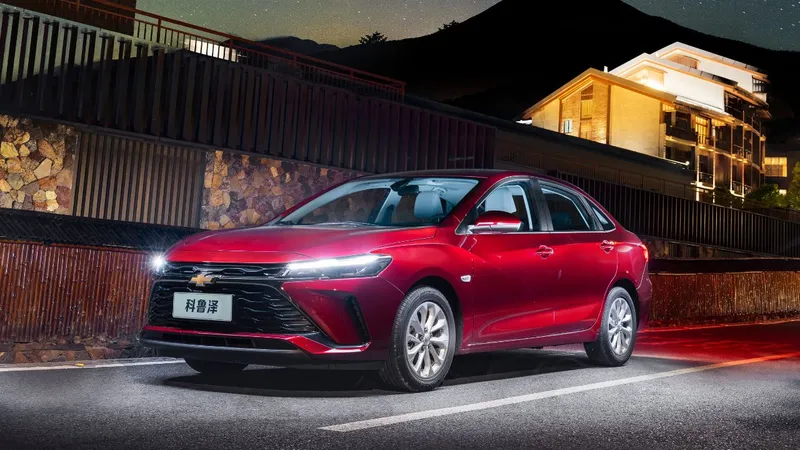 Chevrolet Monza: o sedan ainda existe, mas voltará ao Brasil?
