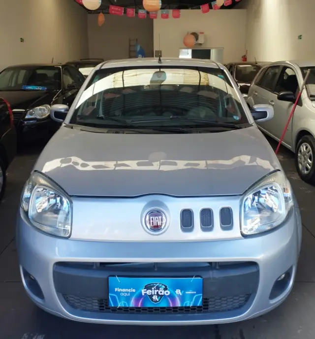 Carro Fiat Uno 2012 Vivace 1.0 8V (Flex) 4p