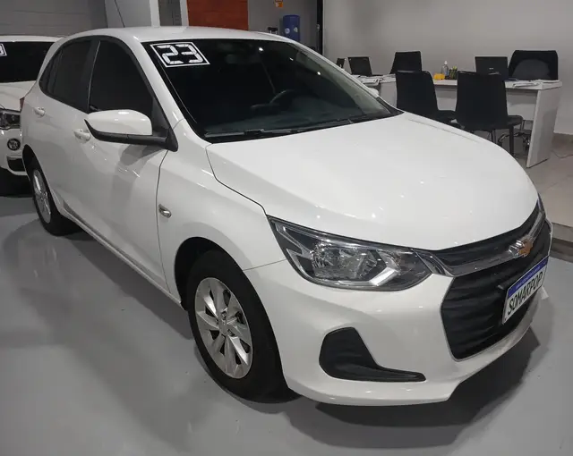 Carro Chevrolet Onix 2023 LT 1.0